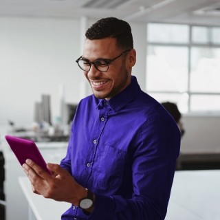 Man applying financial messaging solutions to current workflow